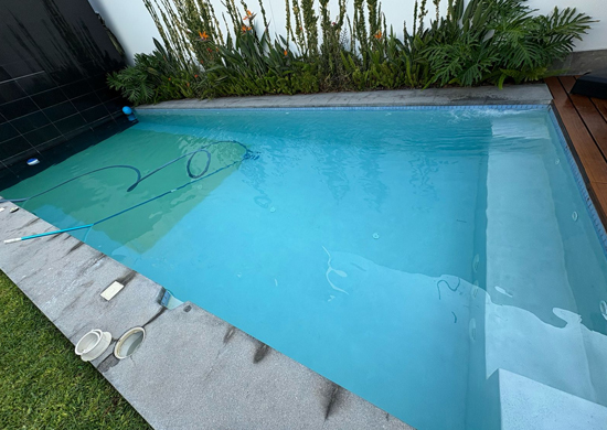 MANTENIMIENTO DE PISCINAS